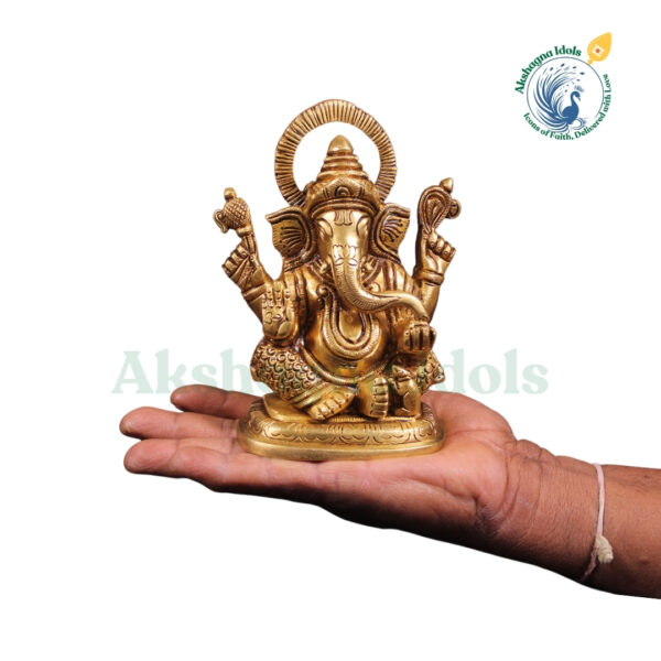 Celestial Ganpati: The Supreme Brass Idol of Luck & Knowledge - Image 4