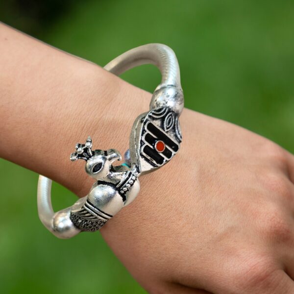 Vel Mayil Kappu Kada – Silver-Coated - Image 3